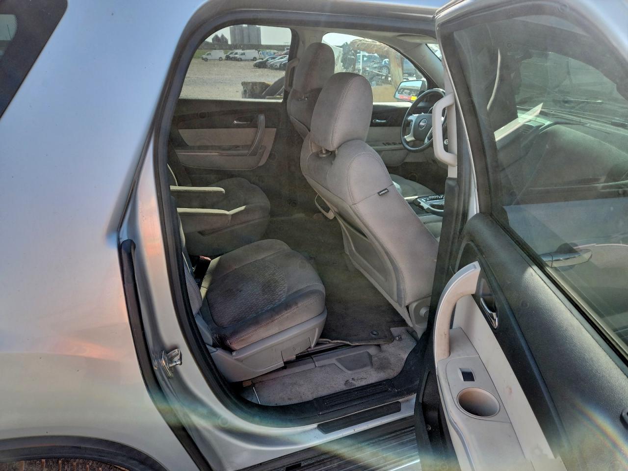 2011 GMC ACADIA SLE photo 10