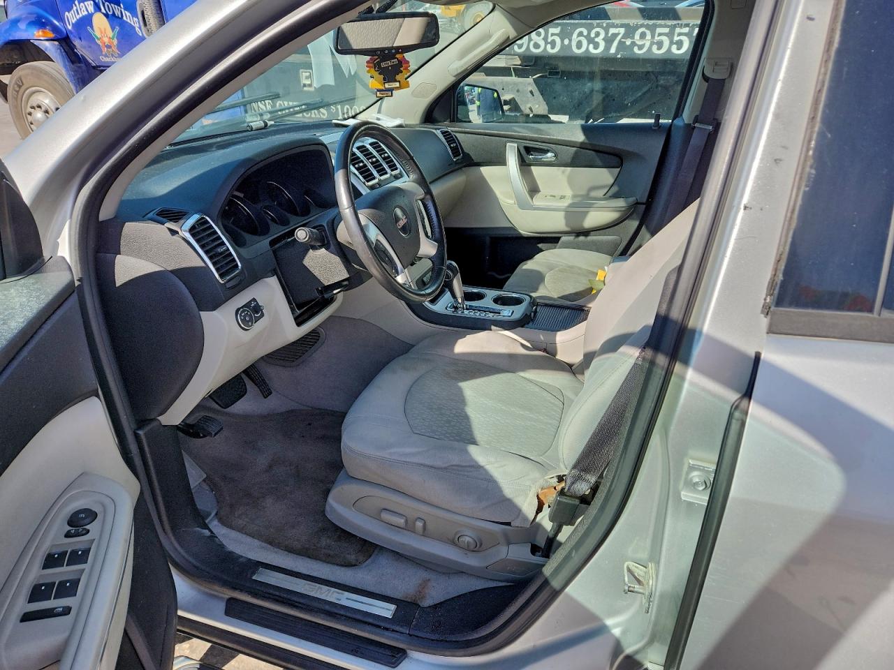 2011 GMC ACADIA SLE photo 7