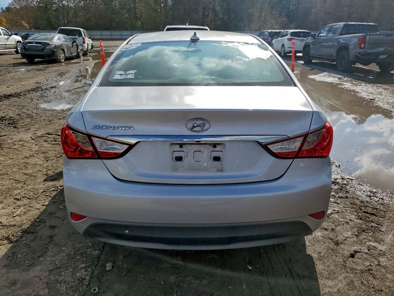 2014 HYUNDAI SONATA GLS photo 6