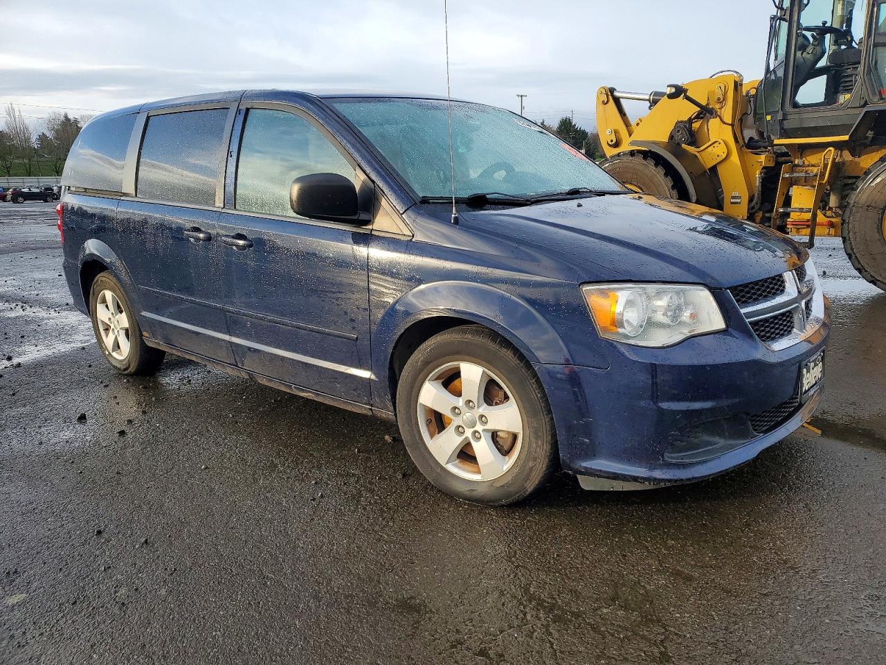 2013 DODGE GRAND CARAVAN photo 4