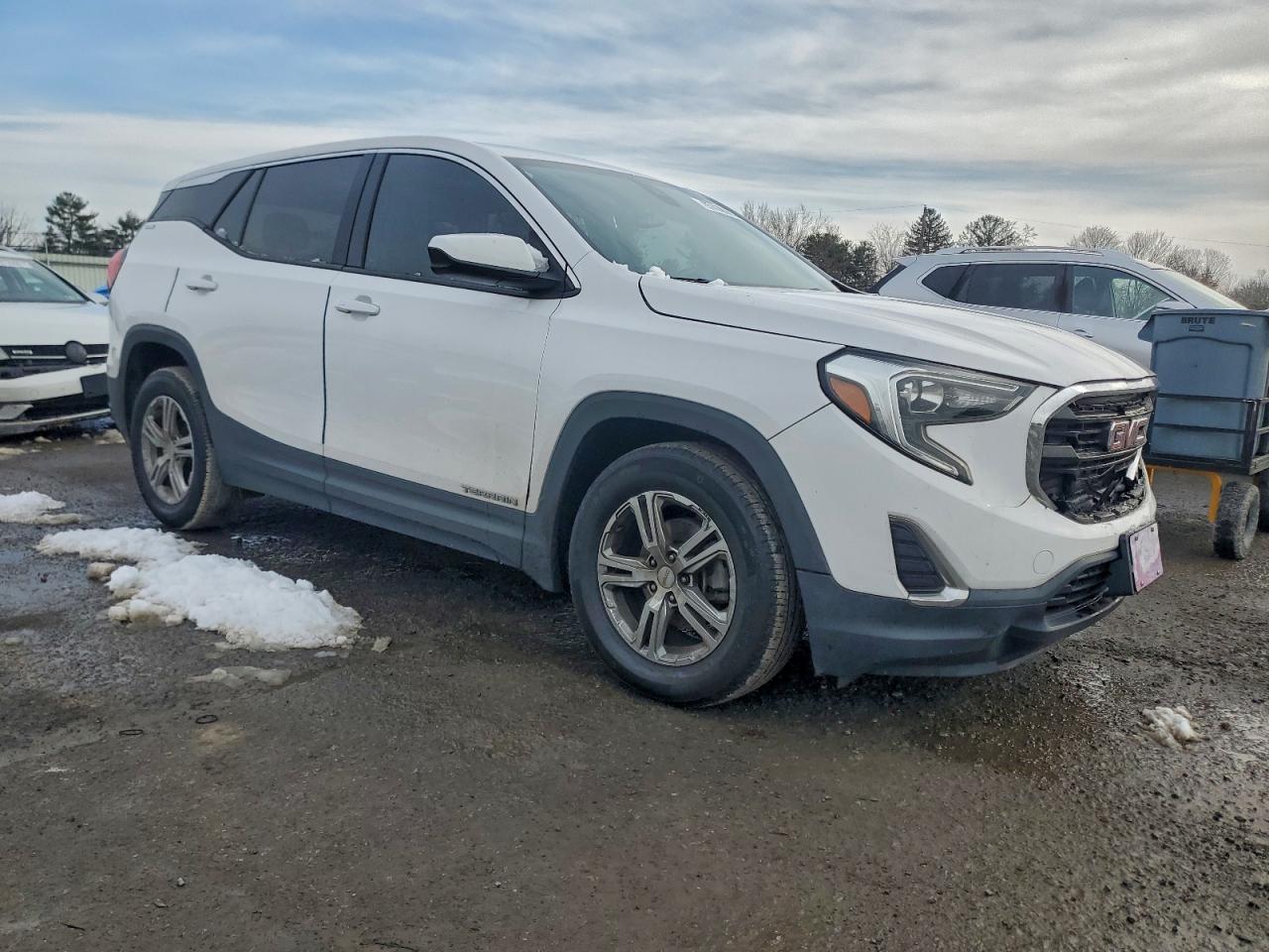 2020 GMC TERRAIN SLE photo 4