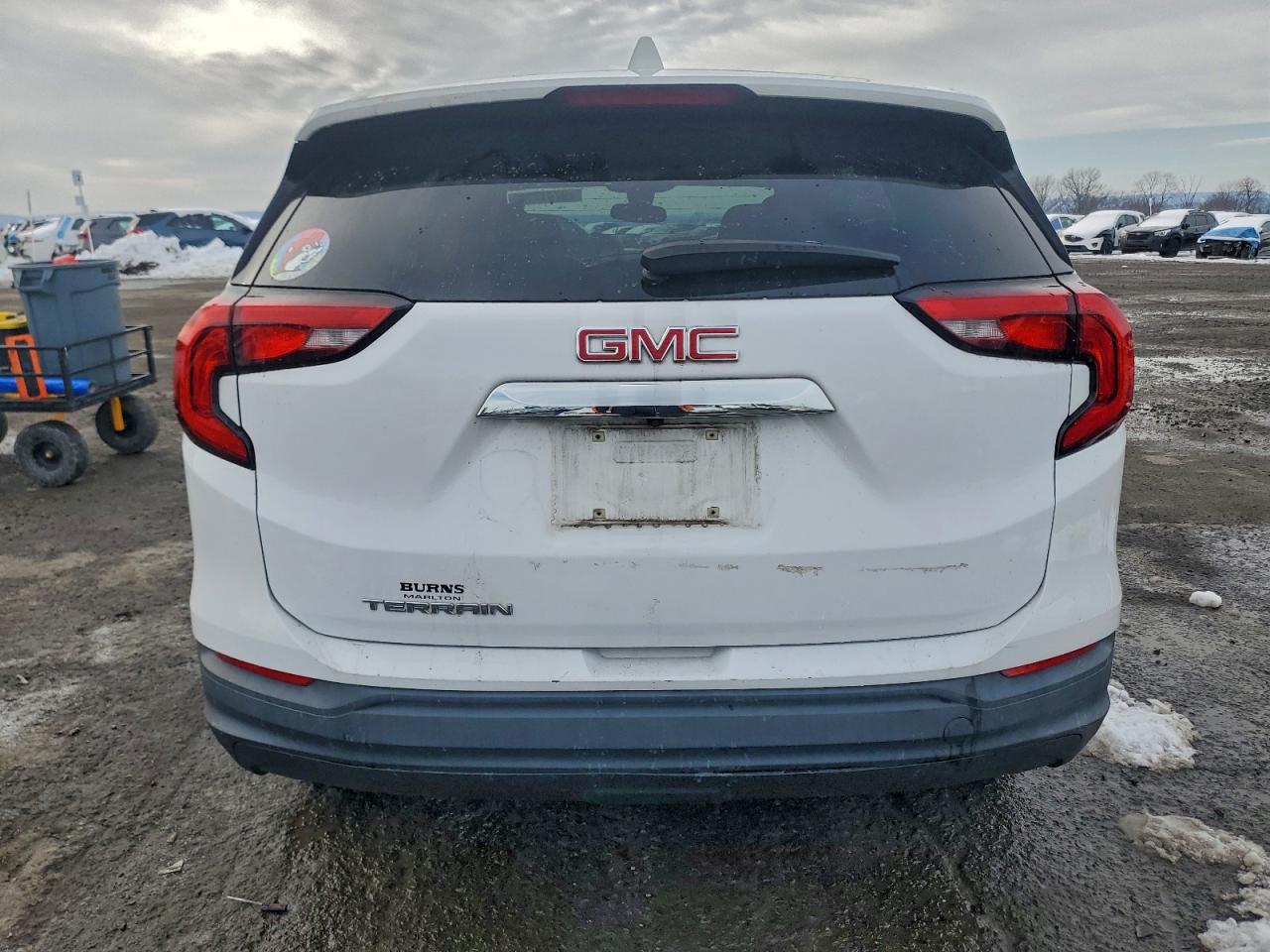 2020 GMC TERRAIN SLE photo 6