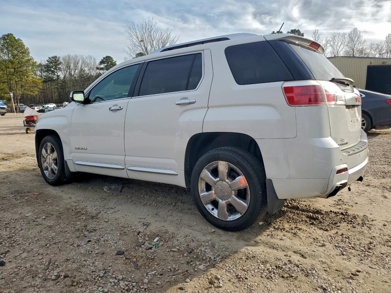 2013 GMC TERRAIN DENALI photo 2