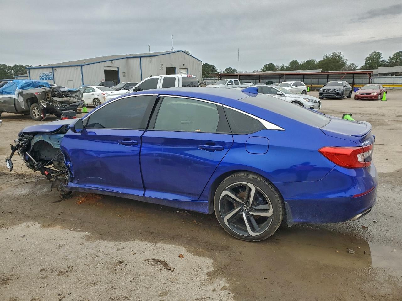 2018 HONDA ACCORD SPORT photo 2