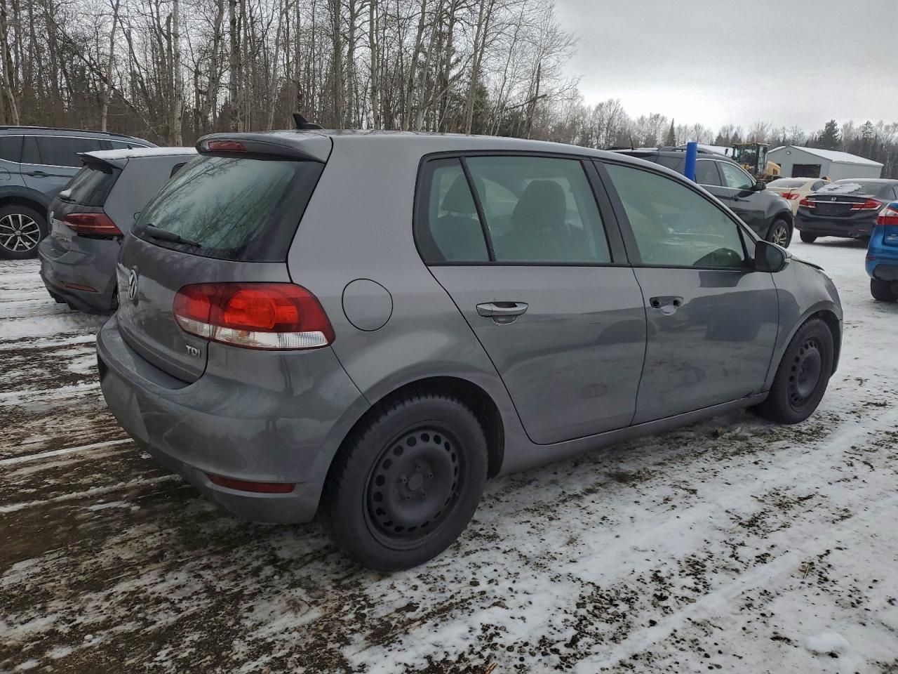 2011 VOLKSWAGEN GOLF photo 3