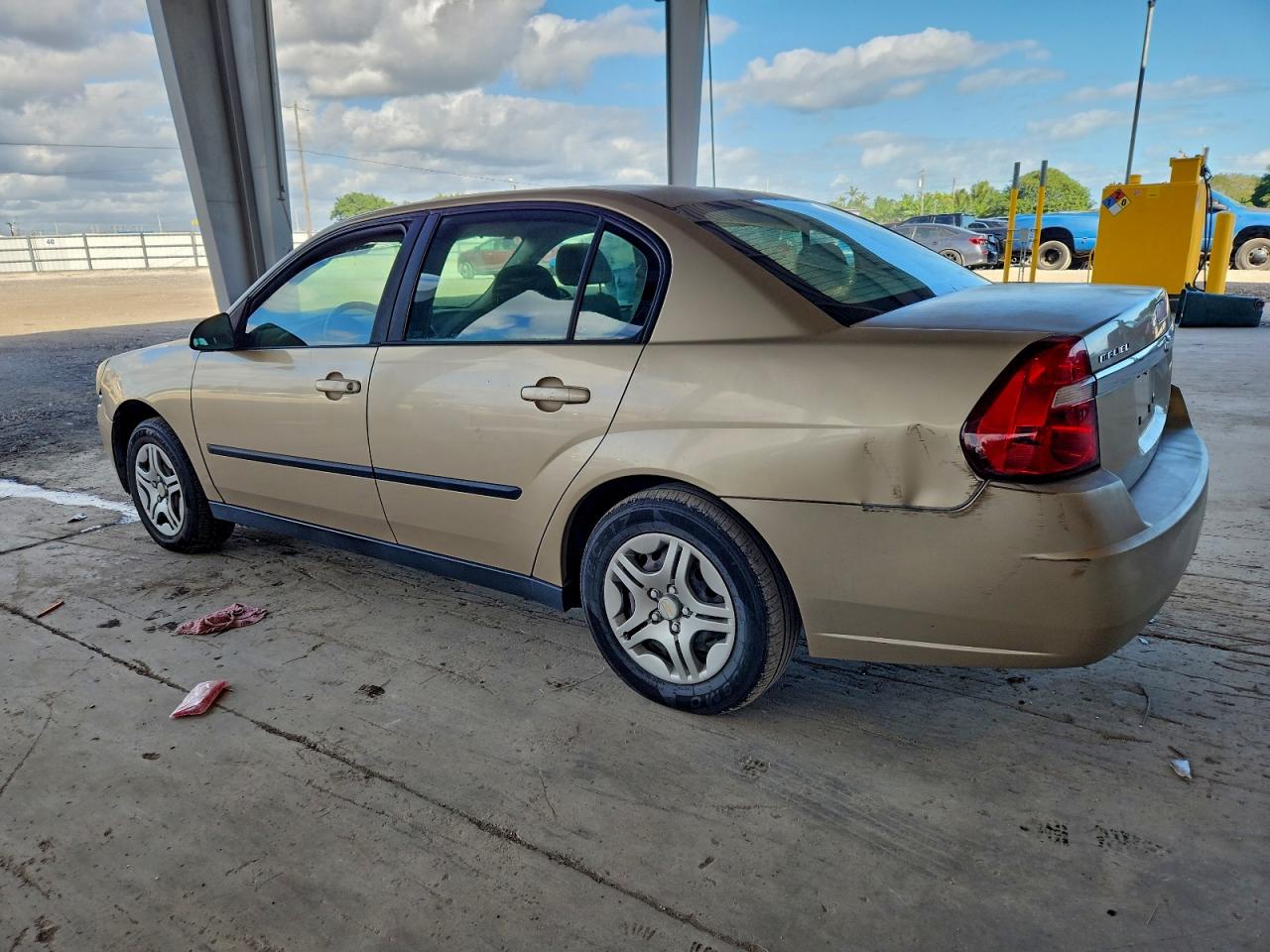2005 CHEVROLET MALIBU photo 2