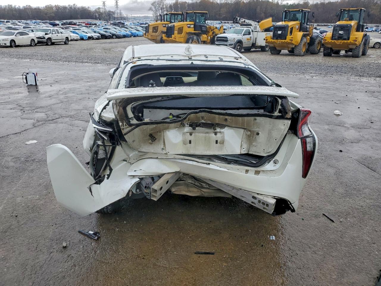 2016 TOYOTA PRIUS photo 6