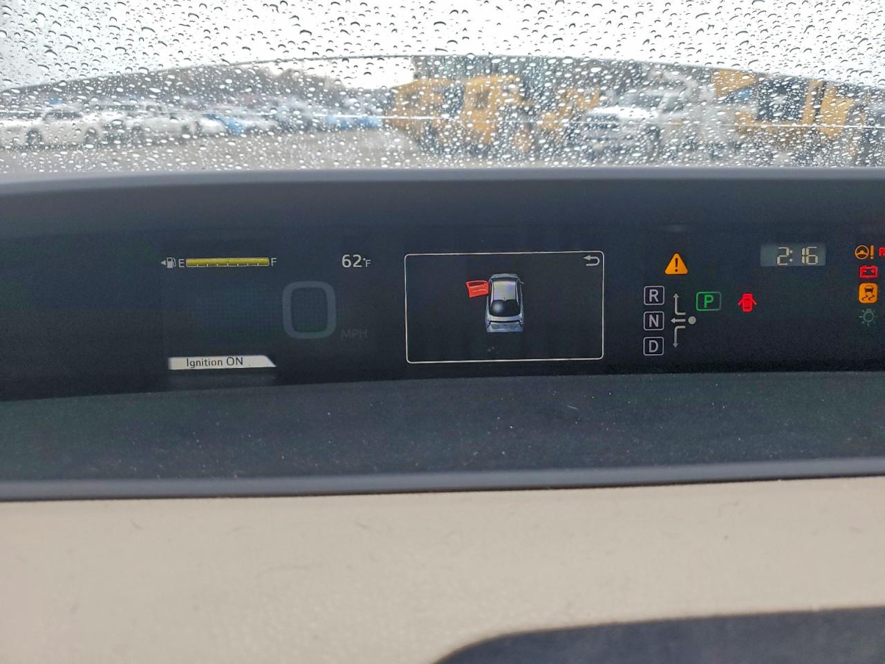 2016 TOYOTA PRIUS photo 9