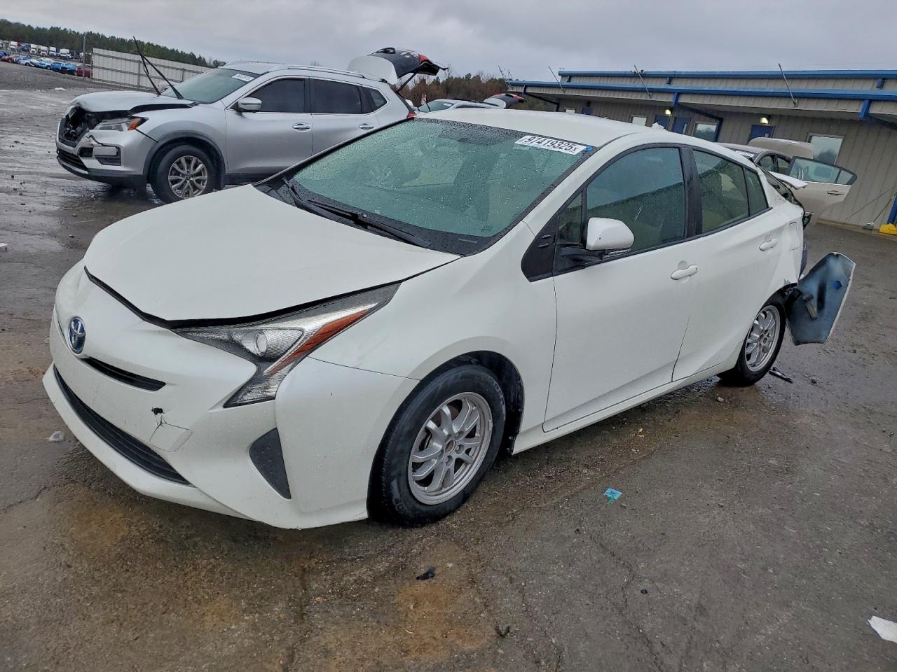 2016 TOYOTA PRIUS
