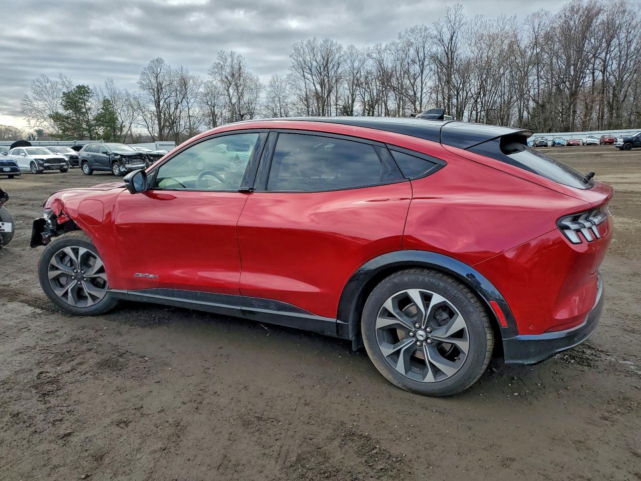 2021 FORD MUSTANG MACH-E PREMIUM photo 2