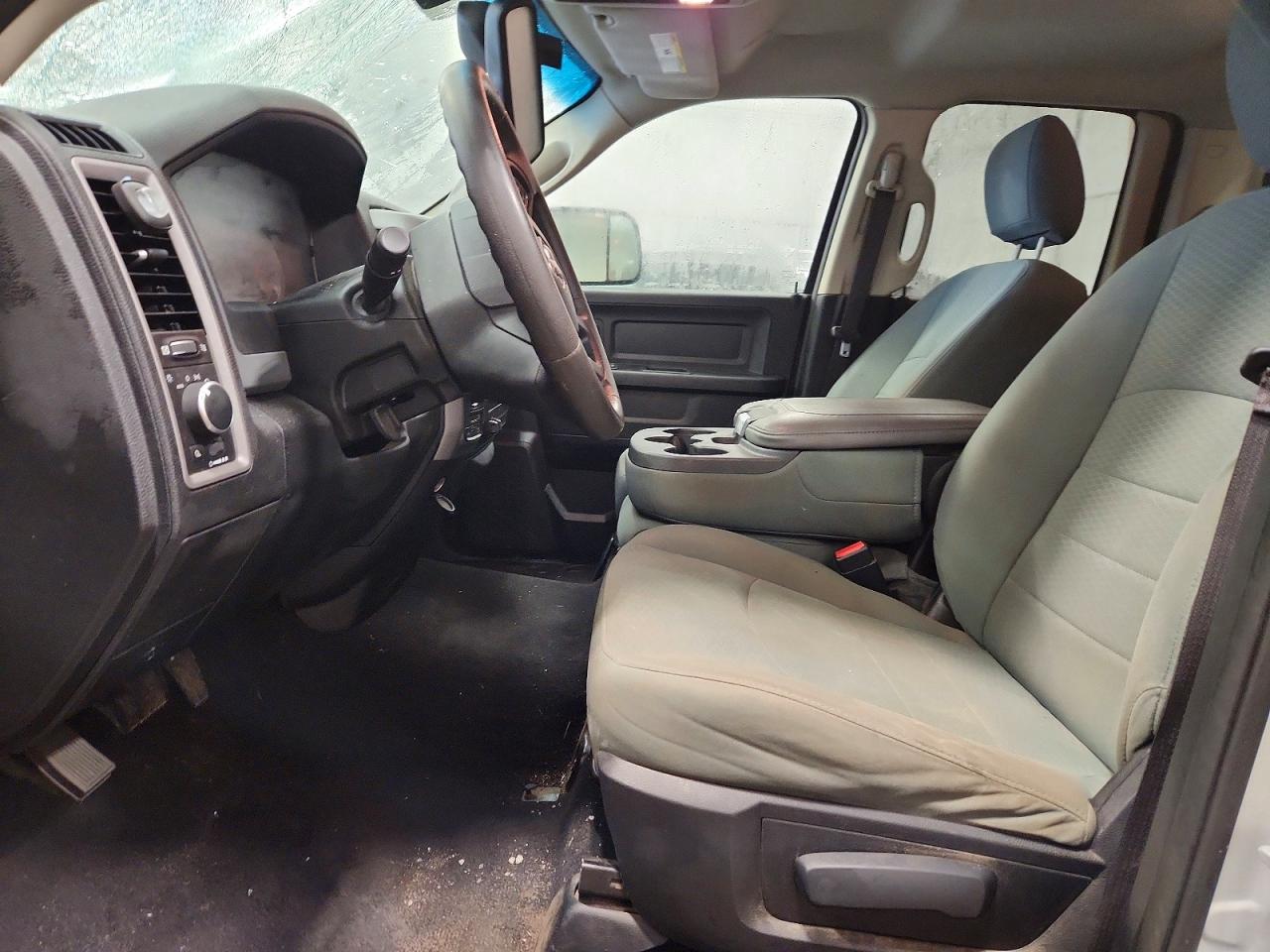 2015 RAM 1500 ST photo 7