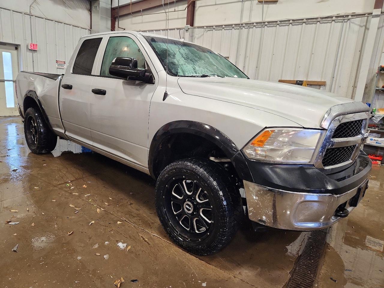 2015 RAM 1500 ST photo 4