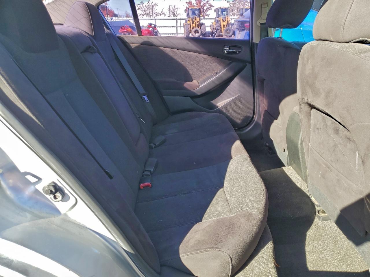 2011 NISSAN ALTIMA BASE photo 10