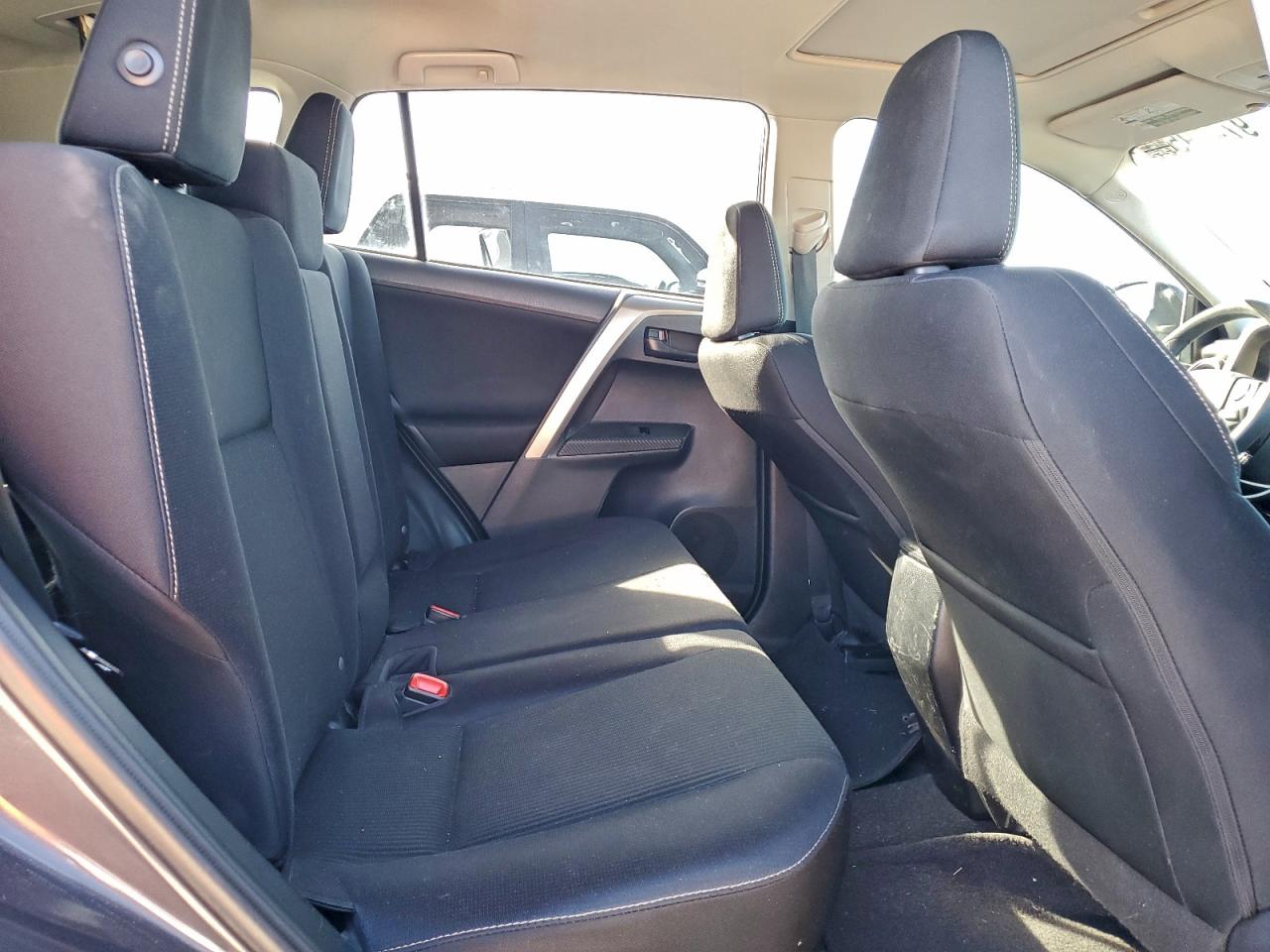 2013 TOYOTA RAV4 XLE photo 11