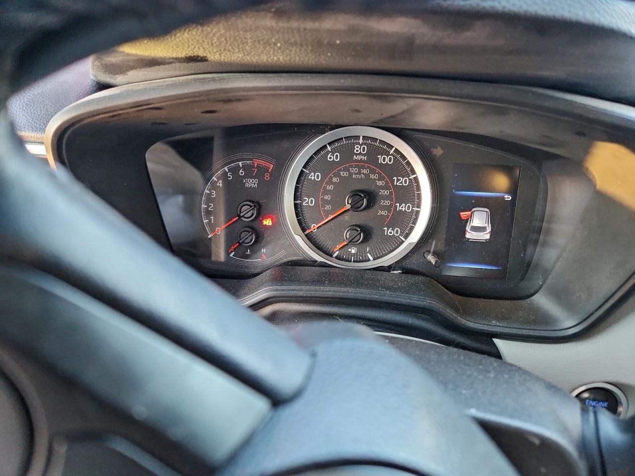 2022 TOYOTA COROLLA CROSS LE photo 9