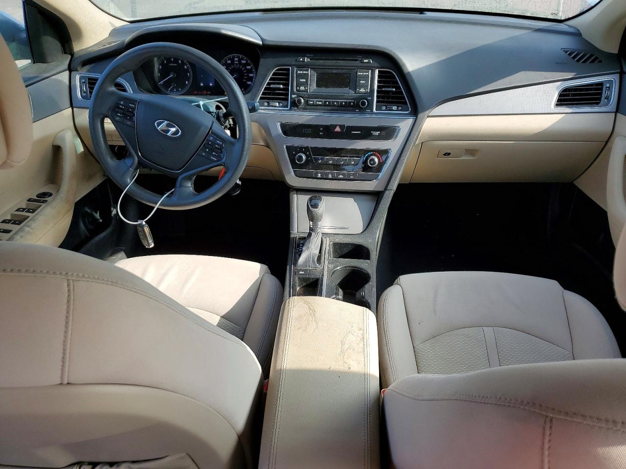 2015 HYUNDAI SONATA SE photo 8