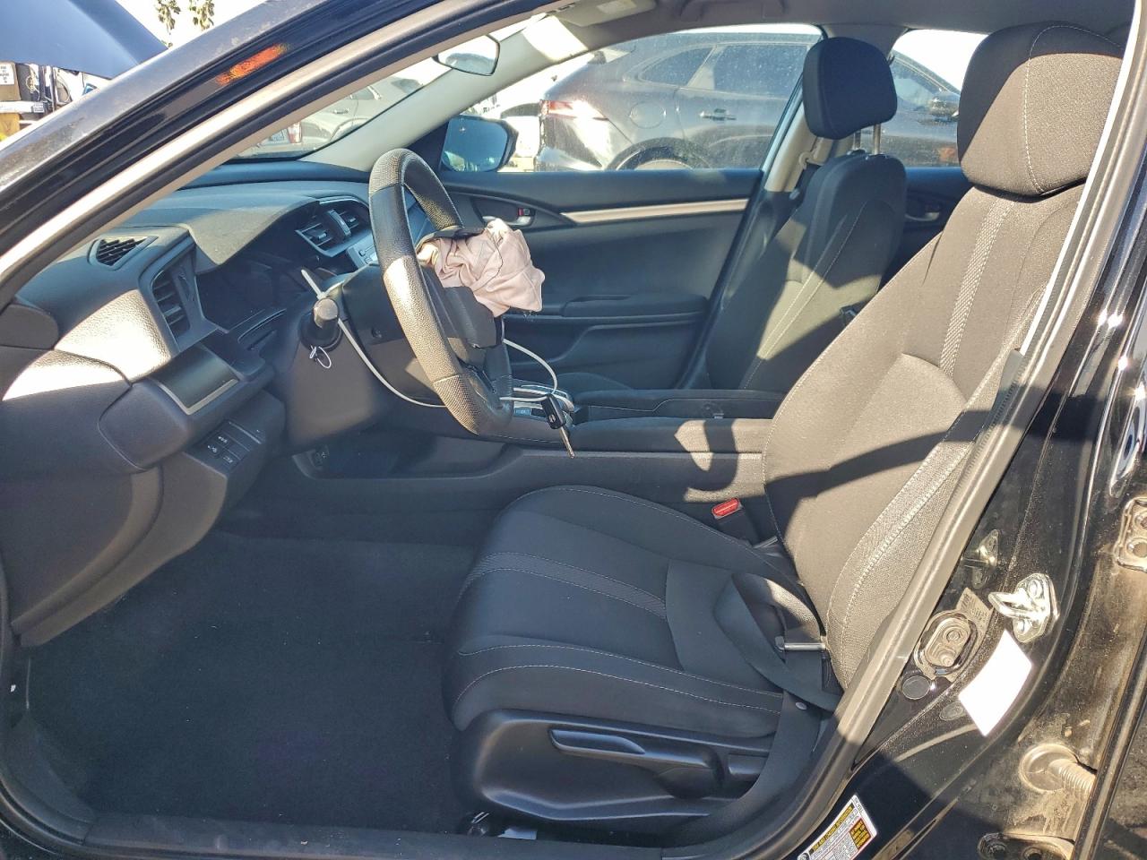 2020 HONDA CIVIC LX photo 13