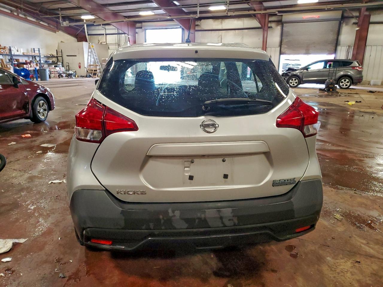 2019 NISSAN KICKS S photo 6