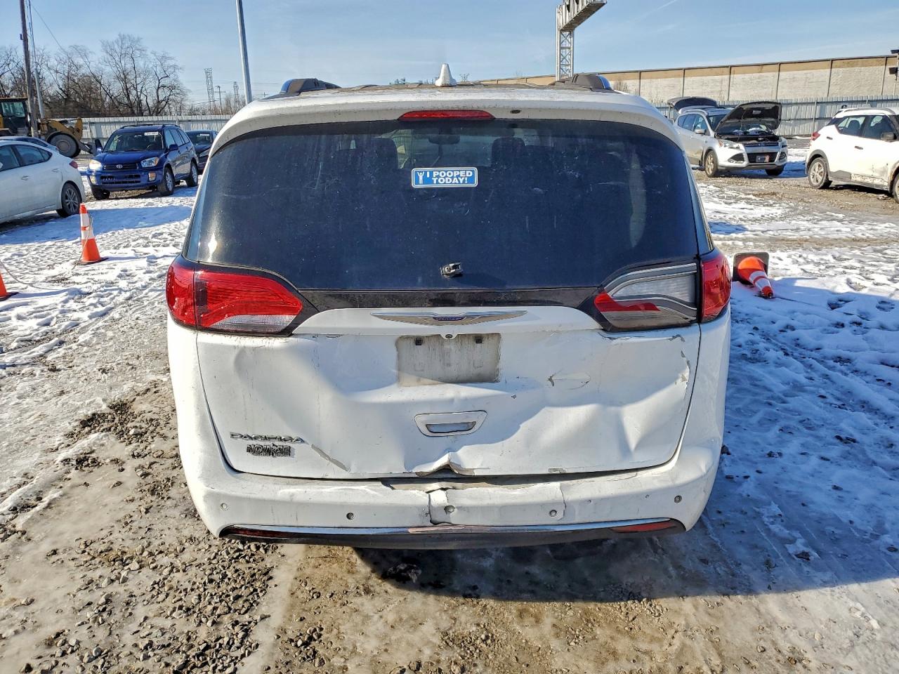 2019 CHRYSLER PACIFICA TOURING L photo 6
