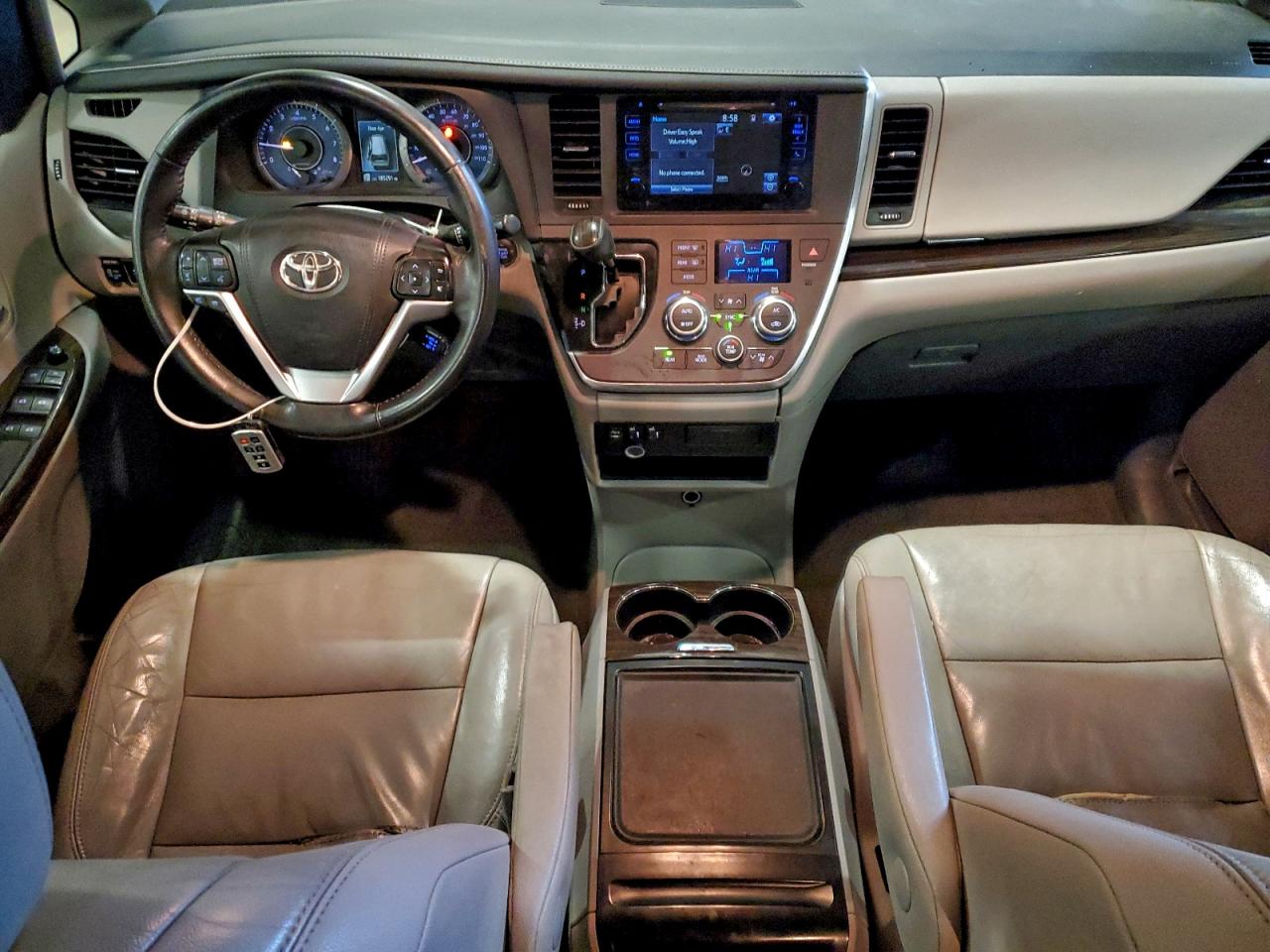 2015 TOYOTA SIENNA XLE photo 22