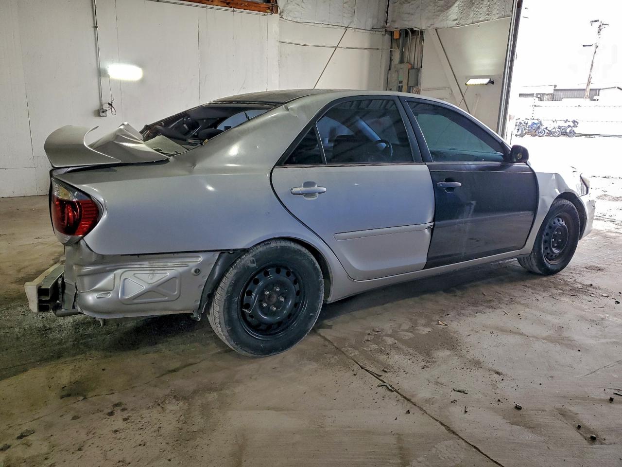 2006 TOYOTA CAMRY LE photo 5