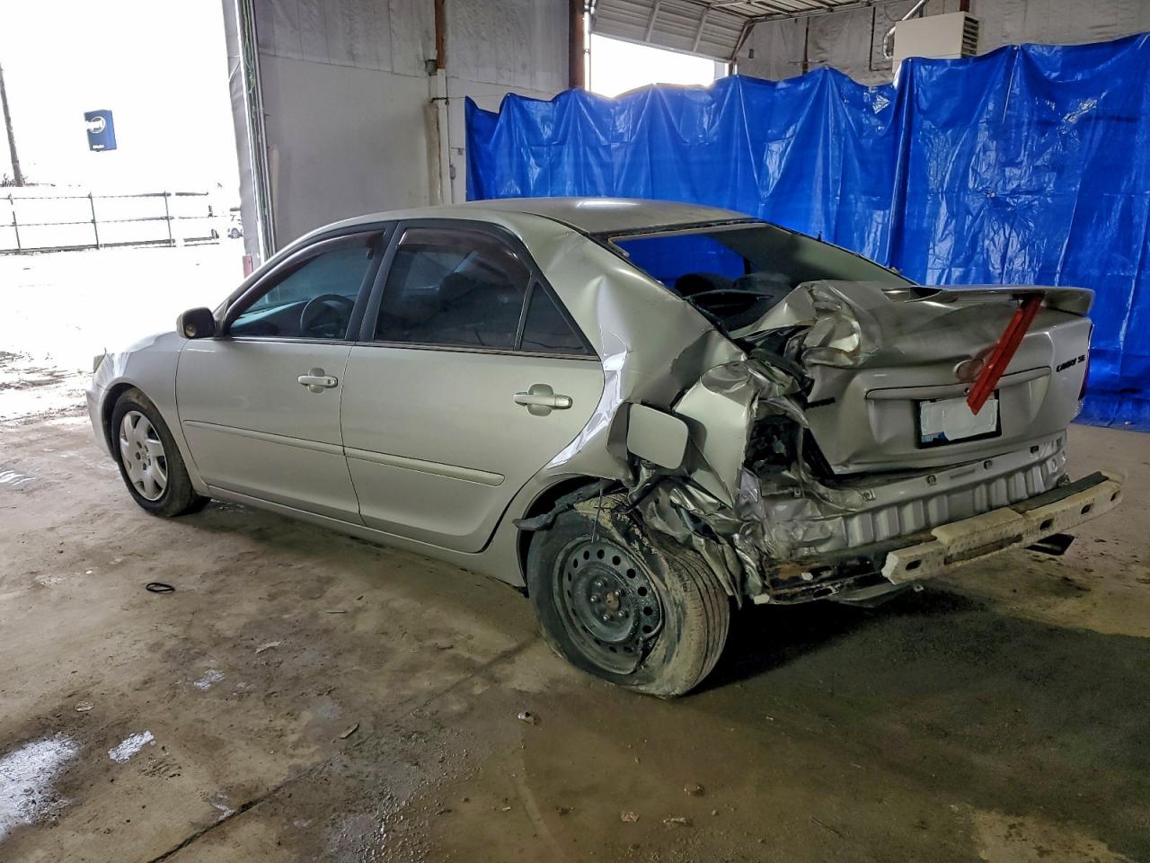 2006 TOYOTA CAMRY LE photo 3