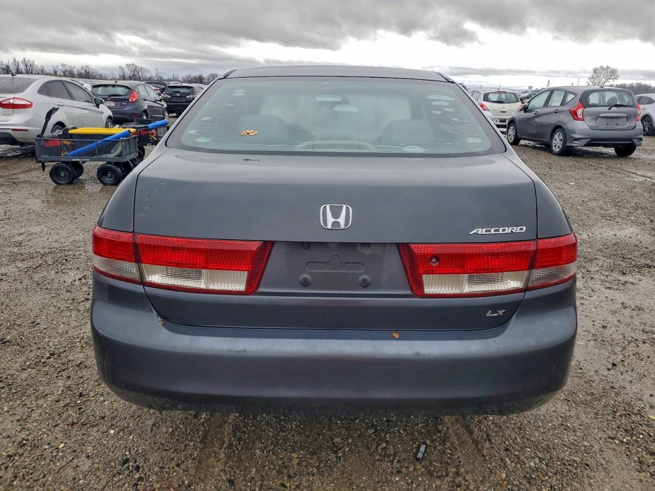 2004 HONDA ACCORD LX photo 11