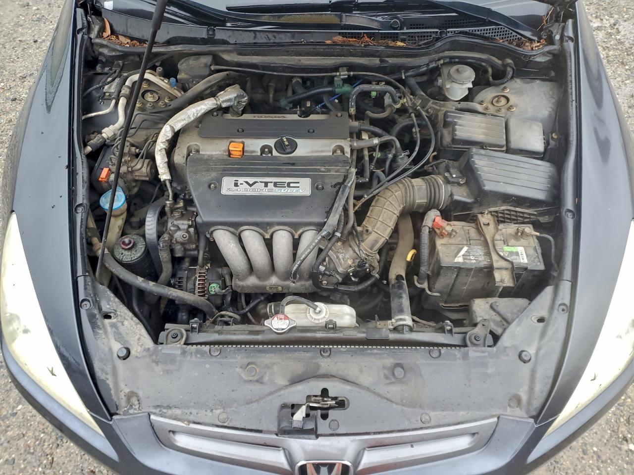2004 HONDA ACCORD LX photo 21