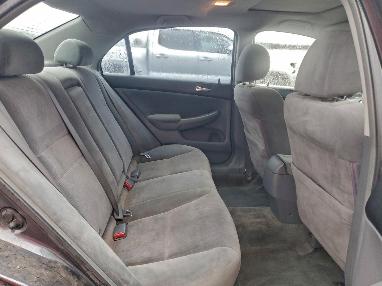 2004 HONDA ACCORD LX photo 19