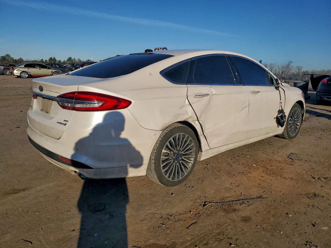 2017 FORD FUSION SE HYBRID photo 3