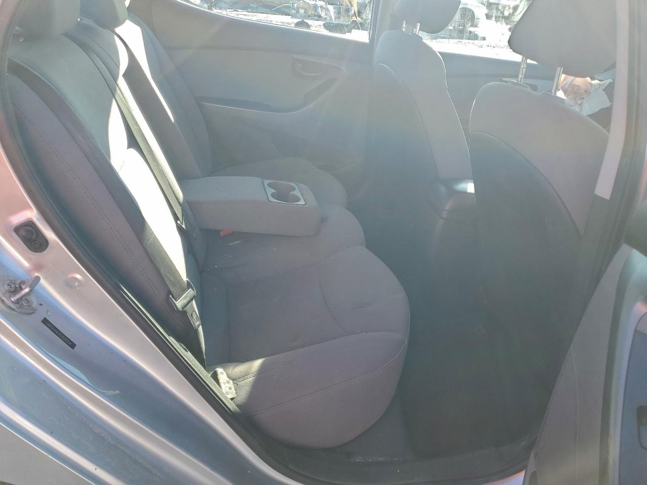 2014 HYUNDAI ELANTRA SE photo 10