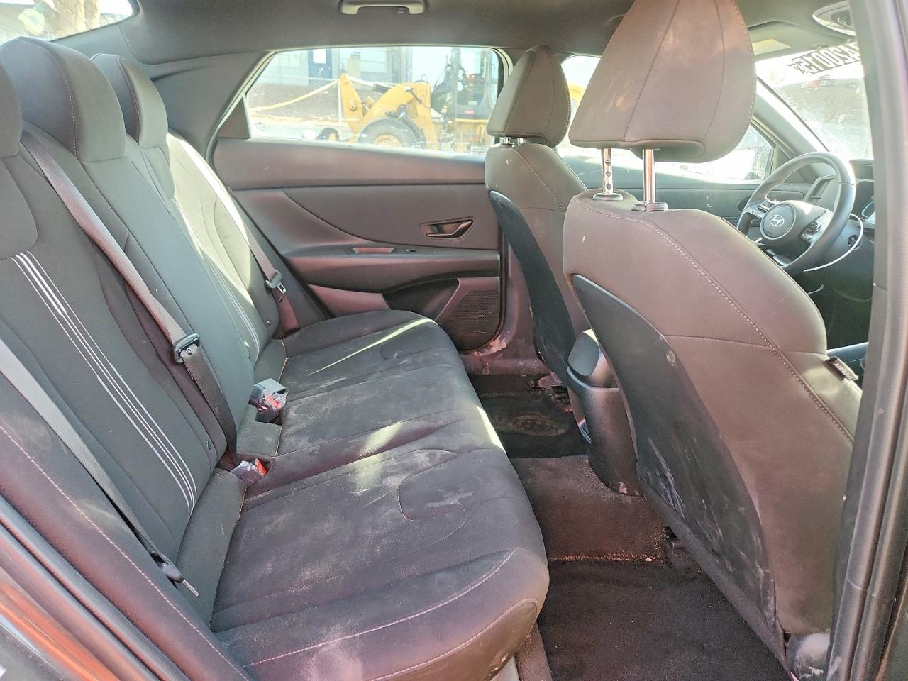 2025 HYUNDAI ELANTRA SEL SPORT photo 10