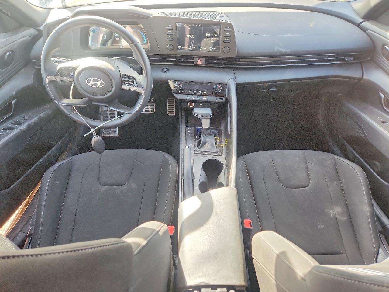 2025 HYUNDAI ELANTRA SEL SPORT photo 8