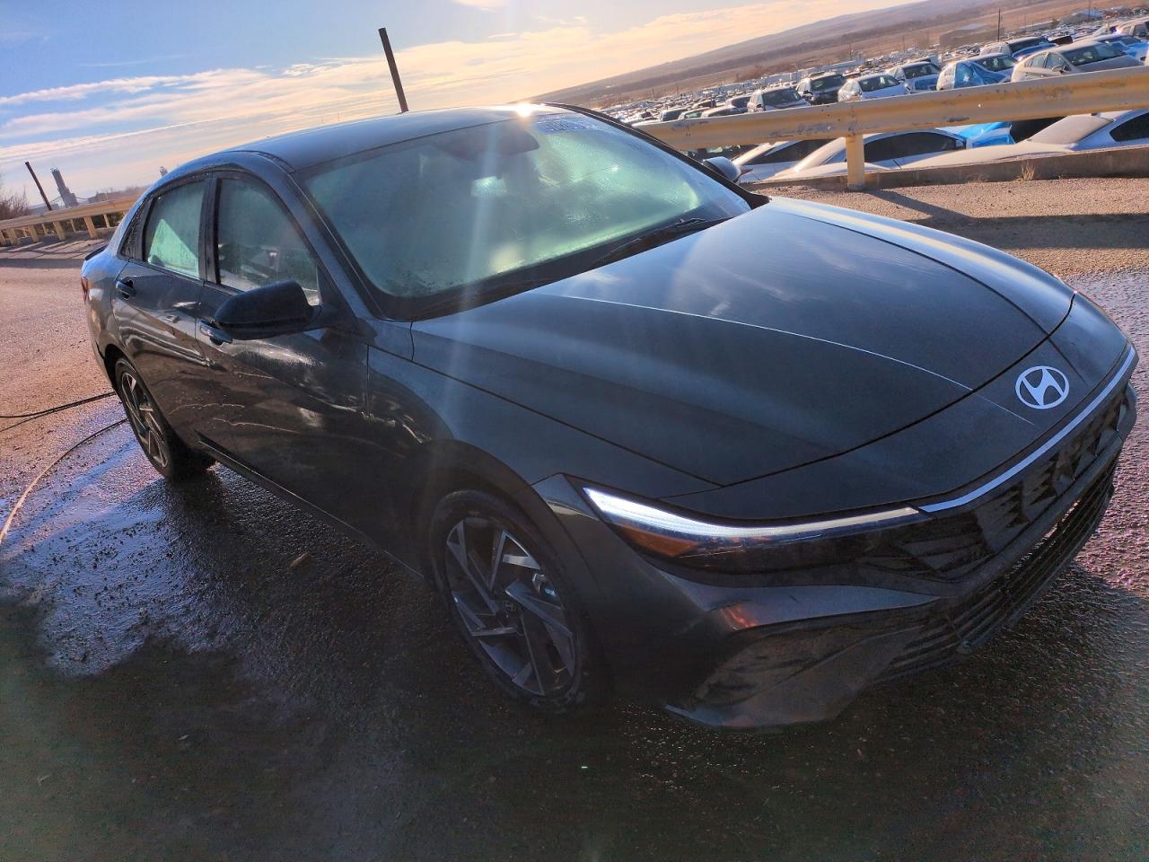 2025 HYUNDAI ELANTRA SEL SPORT photo 4