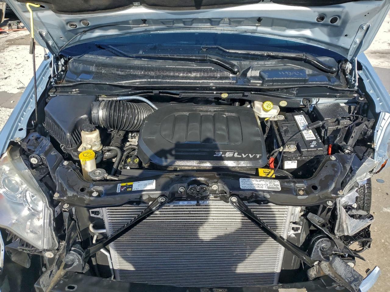 2013 CHRYSLER TOWN & COUNTRY LIMITED photo 12