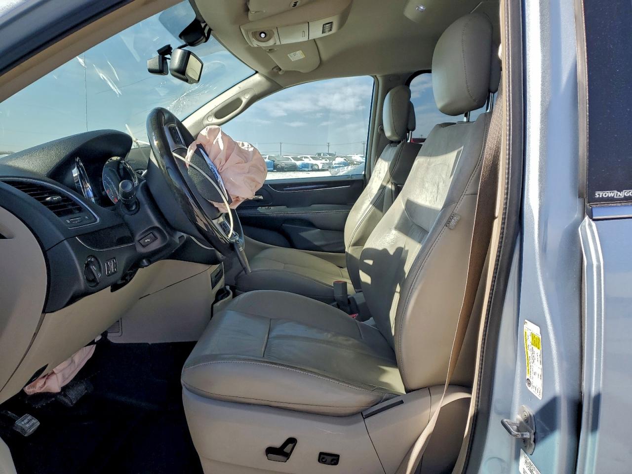 2013 CHRYSLER TOWN & COUNTRY LIMITED photo 7