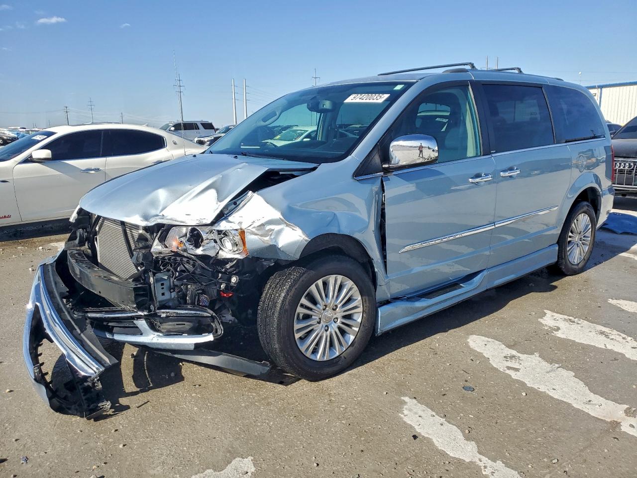 2013 CHRYSLER TOWN & COUNTRY