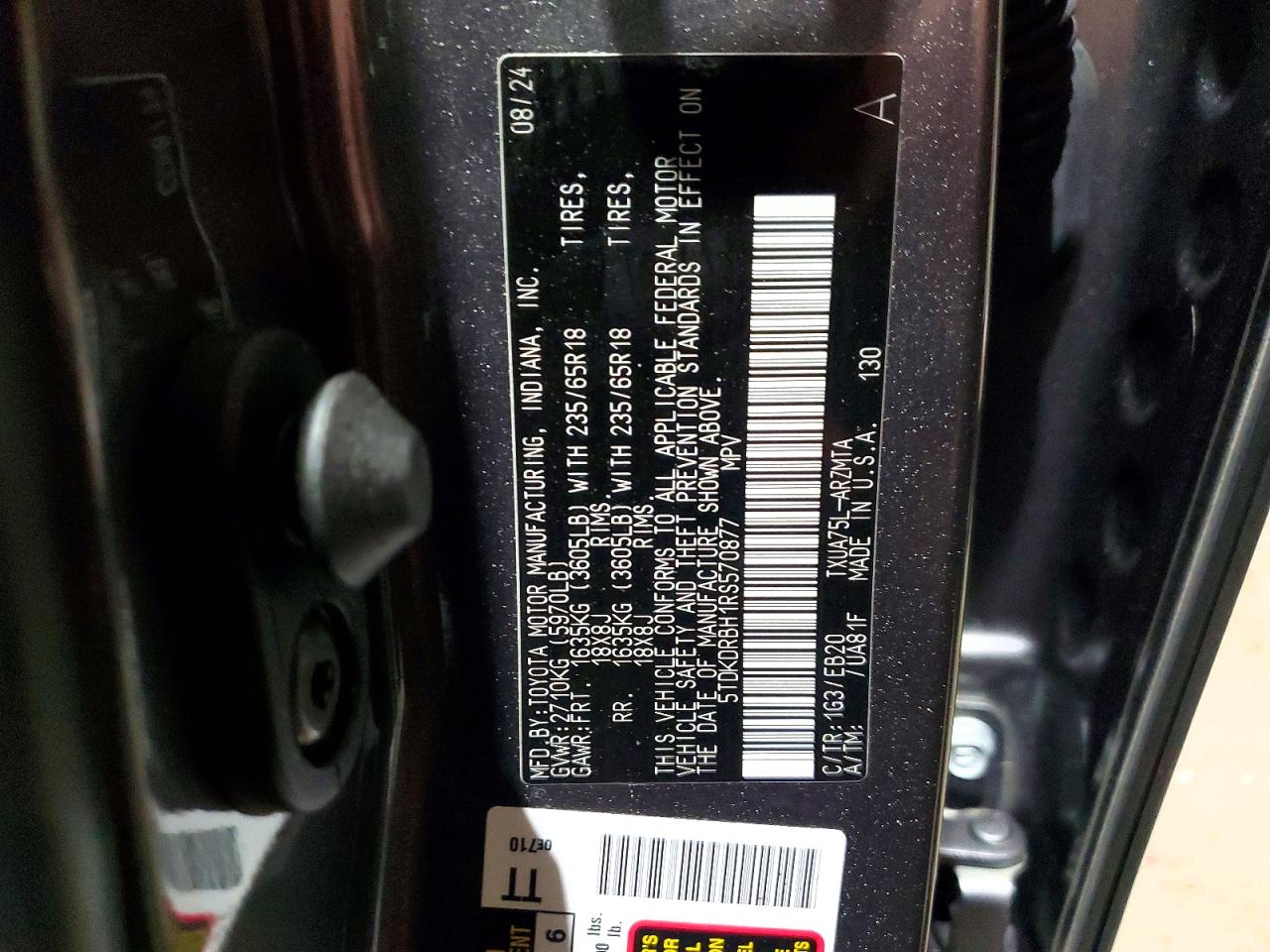 2024 TOYOTA HIGHLANDER LE photo 13