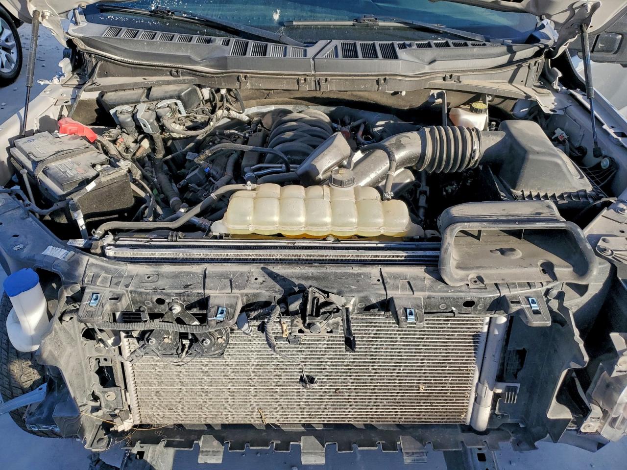 2024 FORD F150 XLT photo 11