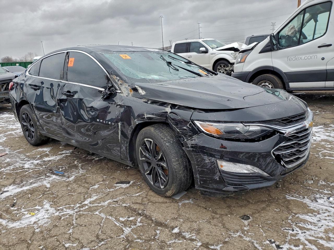 2021 CHEVROLET MALIBU LT photo 4