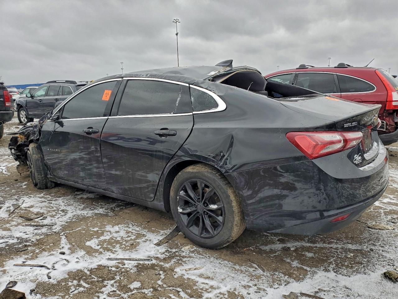 2021 CHEVROLET MALIBU LT photo 2