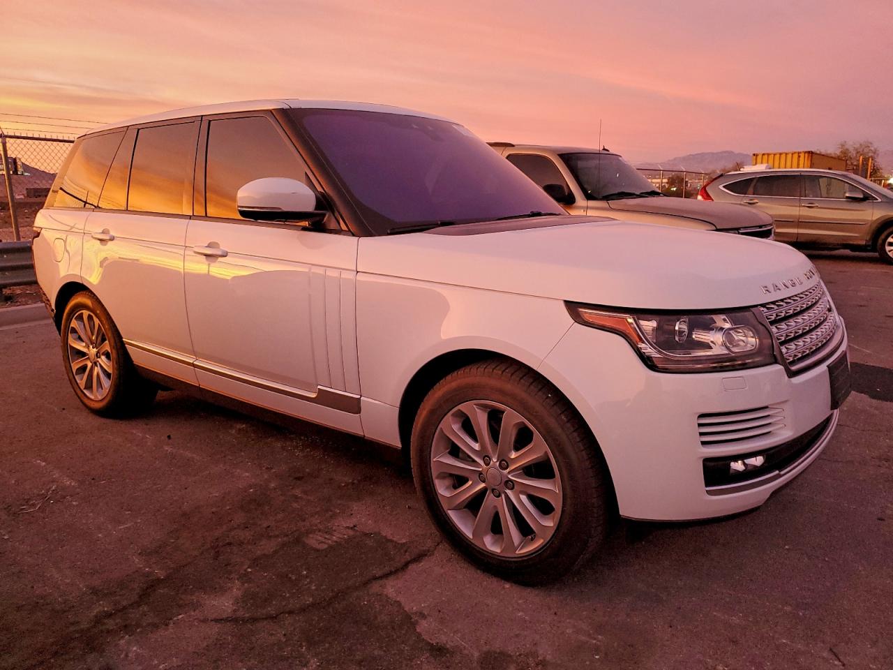 2017 LAND ROVER RANGE ROVER HSE photo 4