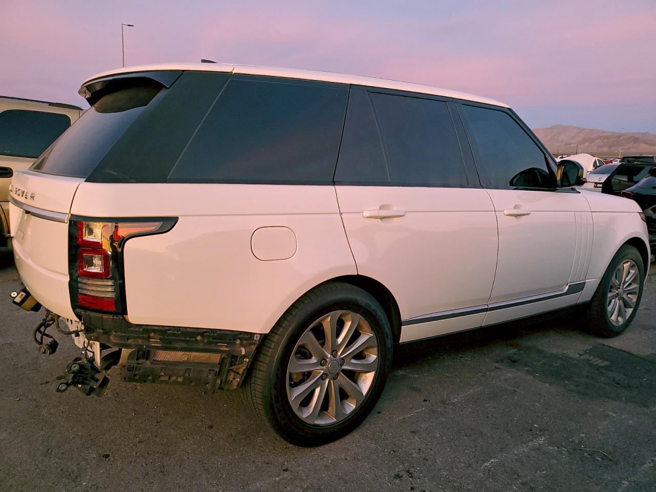 2017 LAND ROVER RANGE ROVER HSE photo 3