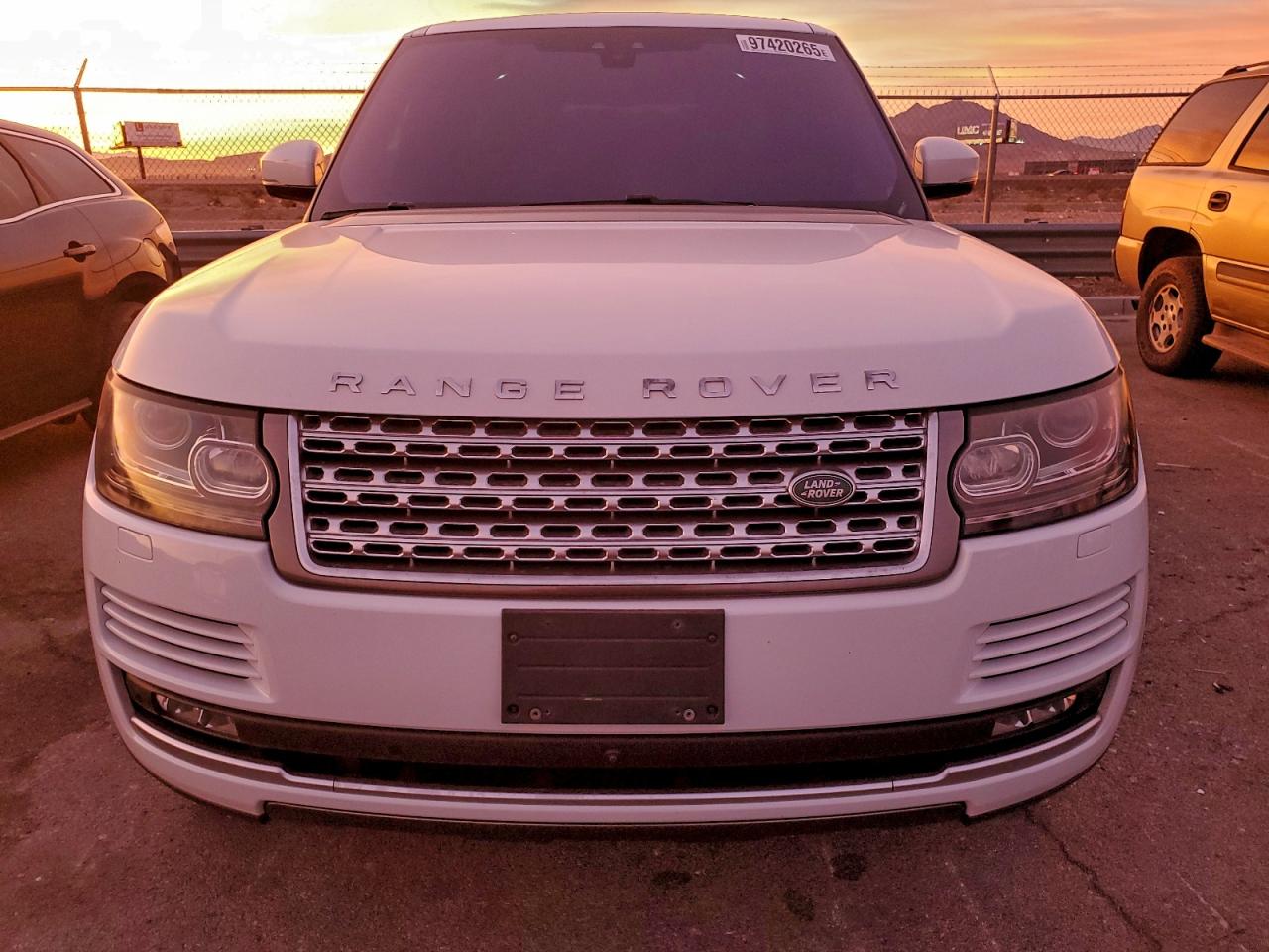 2017 LAND ROVER RANGE ROVER HSE photo 5
