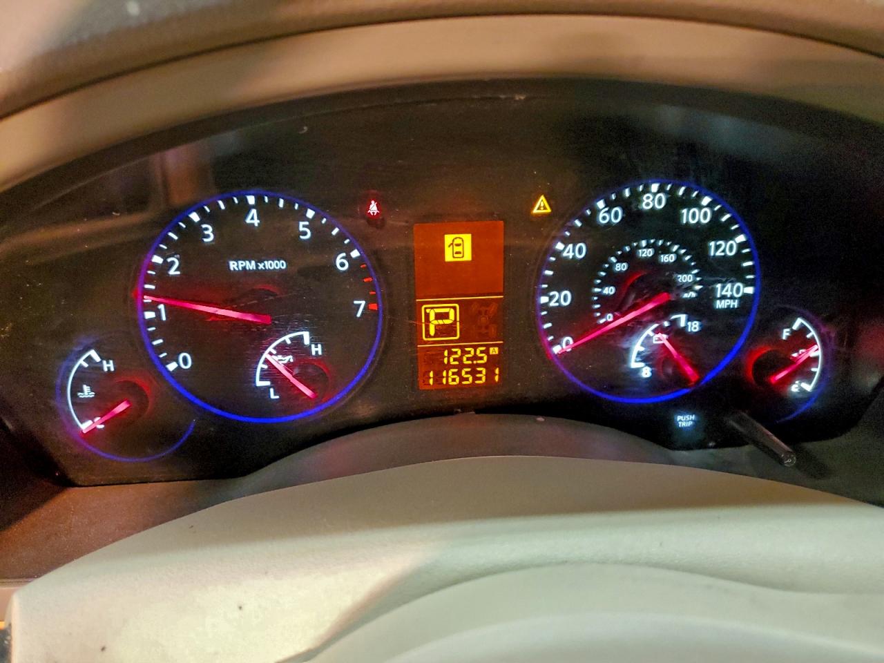 2010 INFINITI QX56 photo 17
