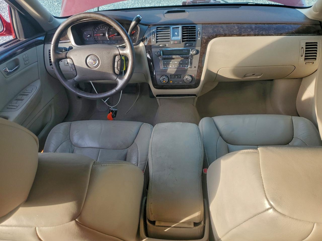 2011 CADILLAC DTS LUXURY COLLECTION photo 8