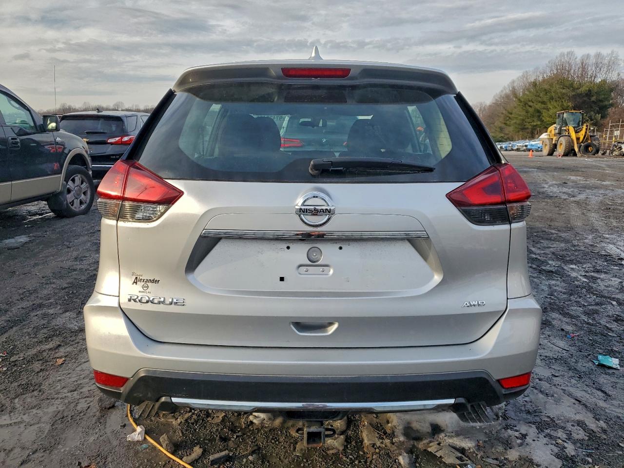 2018 NISSAN ROGUE S photo 6