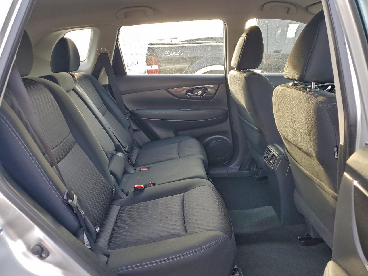 2018 NISSAN ROGUE S photo 11