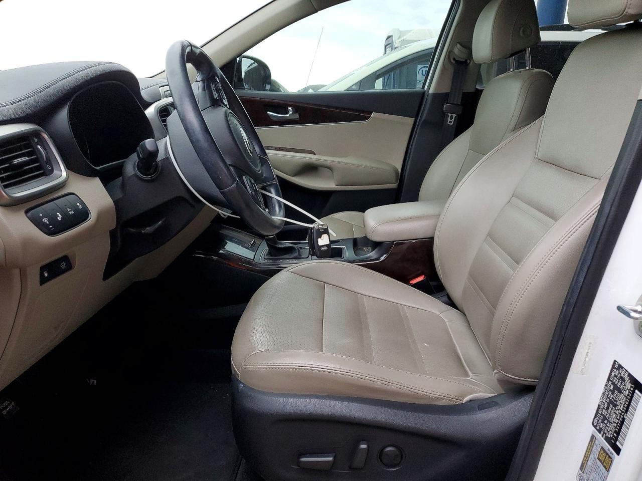 2017 KIA SORENTO EX photo 7
