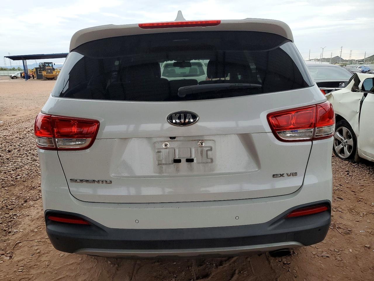 2017 KIA SORENTO EX photo 6